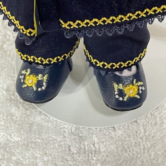 Rare Madame Alexander restrung 8" Shanghai doll with  stand - Picture 7 of 8